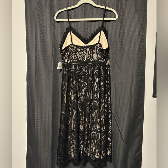 NEW Altar’d State Midi Length Adjustable Strap Black Lace Dress Women’s Sz Large - Picture 3 of 9